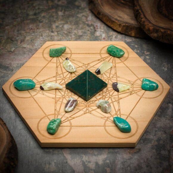 Psychic Gifts Mini Crystal Grid Set - Your choice of Wood Grid Board - Picture 1 of 6